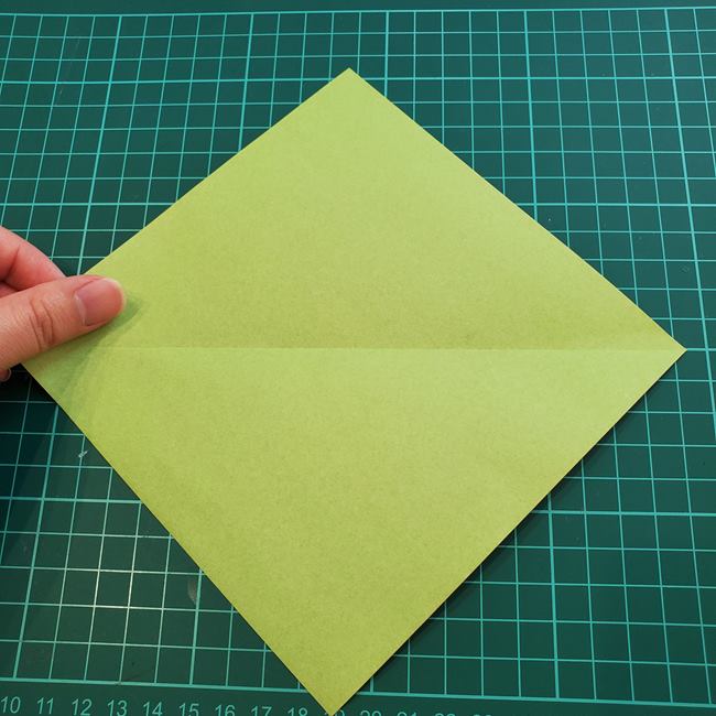 折り紙の麦わら帽子 かぶれる立体的な作り方折り方①円形(3)