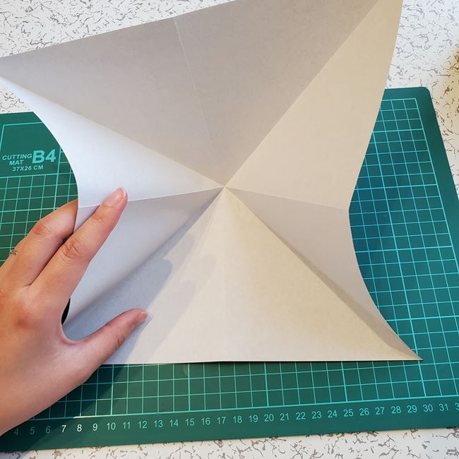 ヘラクレスオオカブトの折り紙 カブトムシをリアルに一枚でつくる折り方作り方①基本(9)