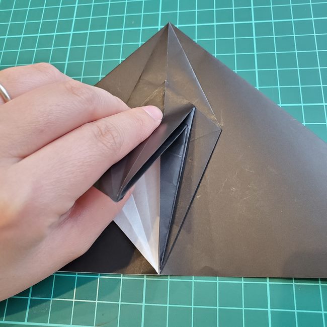 ヘラクレスオオカブトの折り紙 カブトムシをリアルに一枚でつくる折り方作り方②折り筋(35)