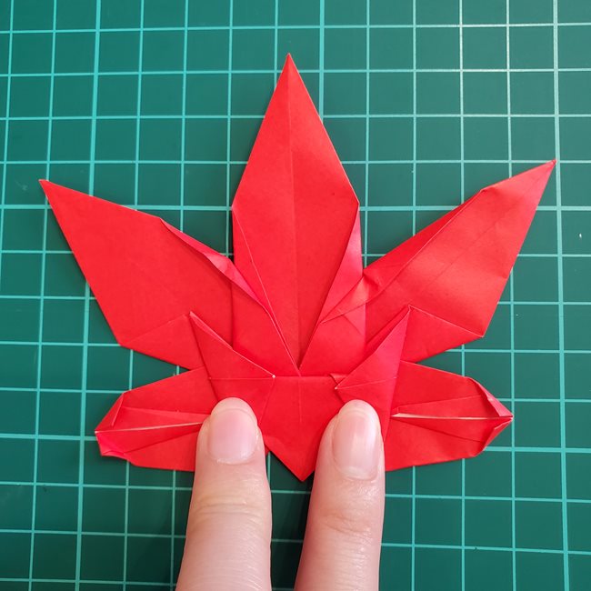紅葉もみじの折り紙 難しい作り方折り方②葉っぱ(32)