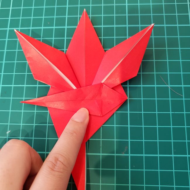 紅葉もみじの折り紙 難しい作り方折り方②葉っぱ(20)