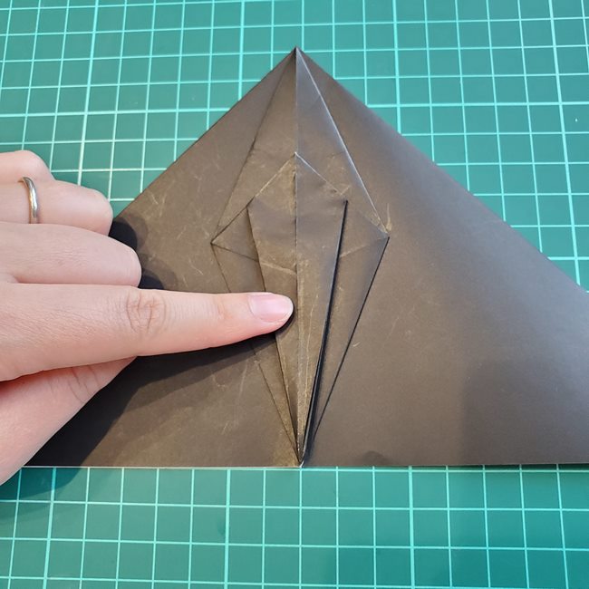 ヘラクレスオオカブトの折り紙 カブトムシをリアルに一枚でつくる折り方作り方②折り筋(36)