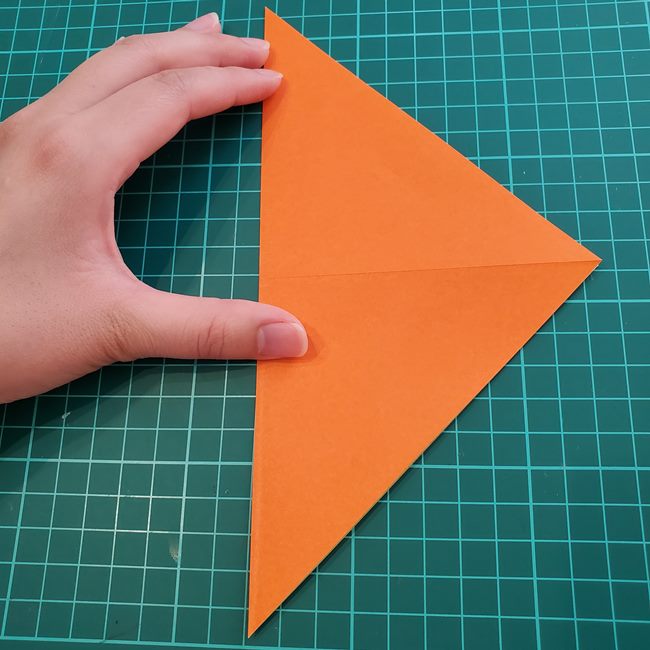 折り紙の麦わら帽子 かぶれる立体的な作り方折り方①円形(4)