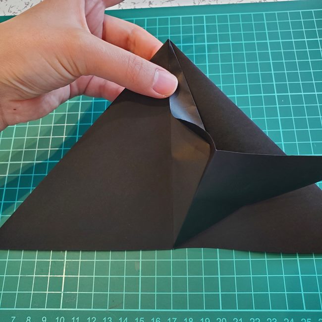 ヘラクレスオオカブトの折り紙 カブトムシをリアルに一枚でつくる折り方作り方②折り筋(8)
