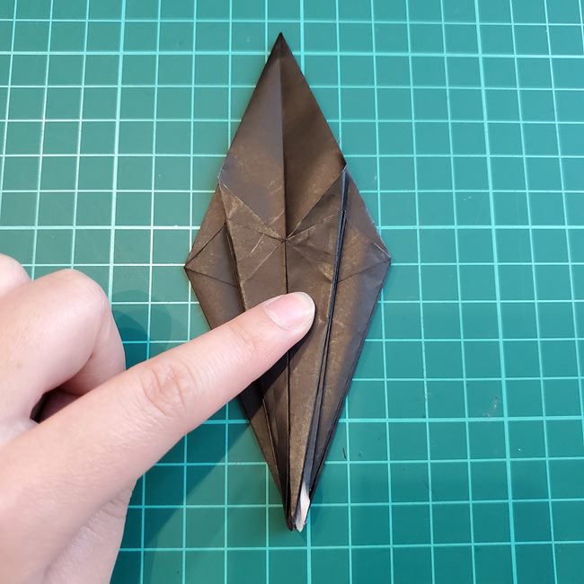ヘラクレスオオカブトの折り紙 カブトムシをリアルに一枚でつくる折り方作り方③足(3)