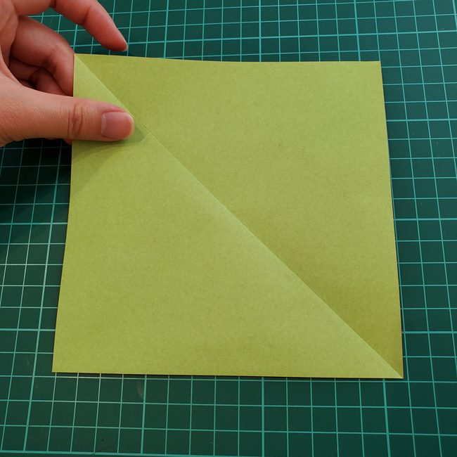 折り紙の麦わら帽子 かぶれる立体的な作り方折り方①円形(5)