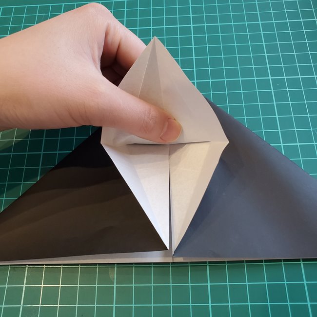 ヘラクレスオオカブトの折り紙 カブトムシをリアルに一枚でつくる折り方作り方②折り筋(24)