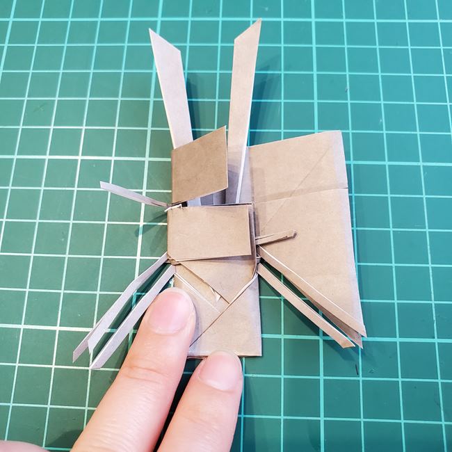 折り紙のクワガタ リアルに一枚でつくる折り方作り方②からだ(8)