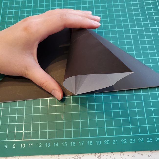 ヘラクレスオオカブトの折り紙 カブトムシをリアルに一枚でつくる折り方作り方②折り筋(12)