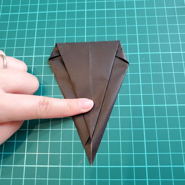 ヘラクレスカブトムシの折り紙 簡単な作り方折り方①頭(7)