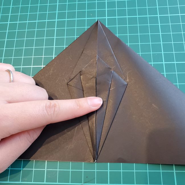 ヘラクレスオオカブトの折り紙 カブトムシをリアルに一枚でつくる折り方作り方②折り筋(27)
