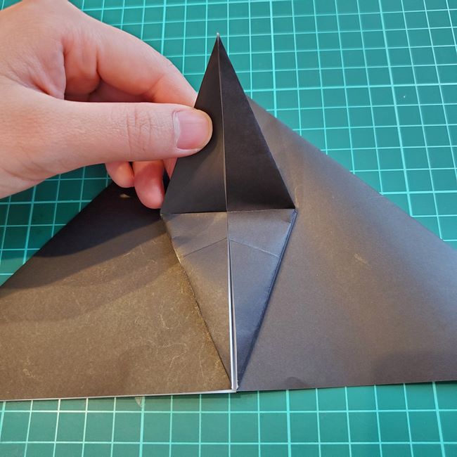ヘラクレスオオカブトの折り紙 カブトムシをリアルに一枚でつくる折り方作り方②折り筋(25)