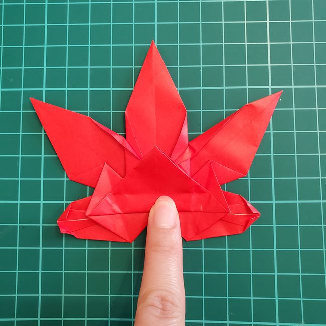 紅葉もみじの折り紙 難しい作り方折り方②葉っぱ(29)
