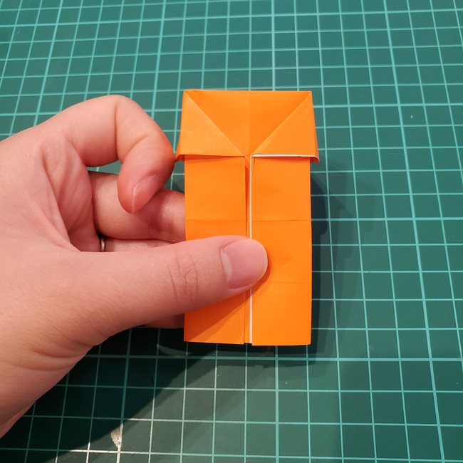 カブトムシの折り紙 かわいい動く作り方折り方②折る(12)