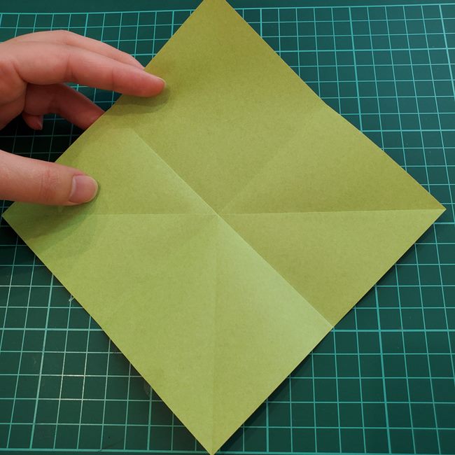 折り紙の麦わら帽子 かぶれる立体的な作り方折り方①円形(9)