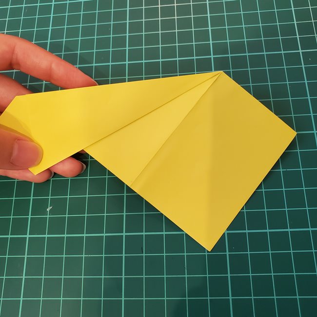 銀杏の折り紙の切り方は簡単♪(7)