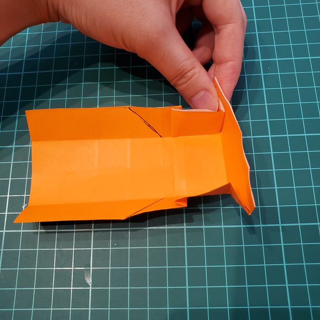 カブトムシの折り紙 かわいい動く作り方折り方②折る(6)