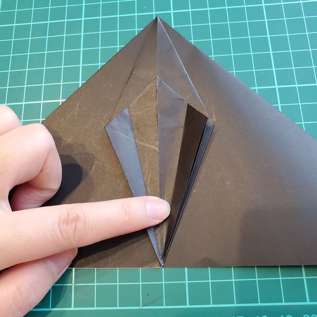 ヘラクレスオオカブトの折り紙 カブトムシをリアルに一枚でつくる折り方作り方②折り筋(28)