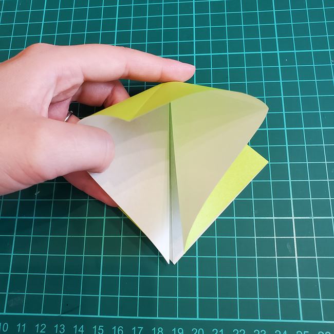 もみじの折り紙 高齢者でも簡単な折り方作り方①葉っぱ(10)