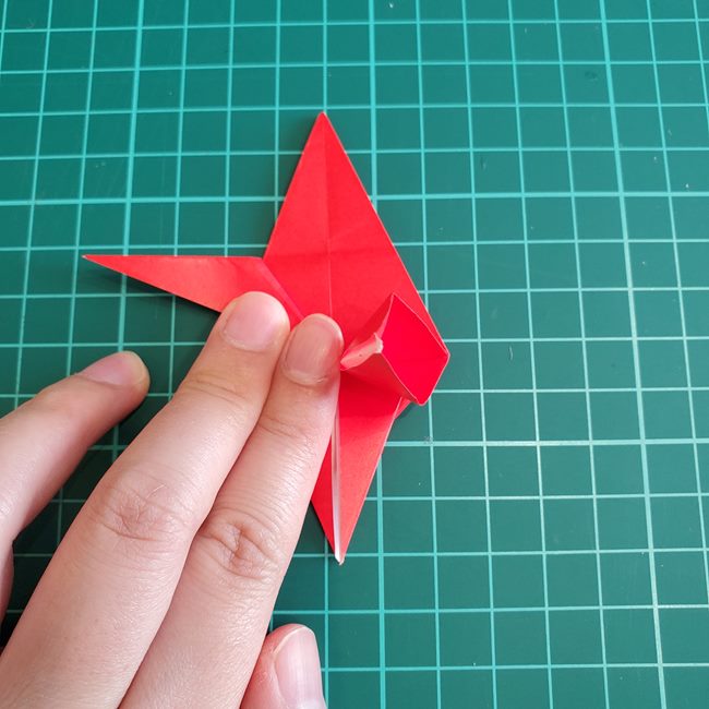 折り紙 ひし形のもみじ(平面)の簡単な折り方作り方②葉っぱ(15)