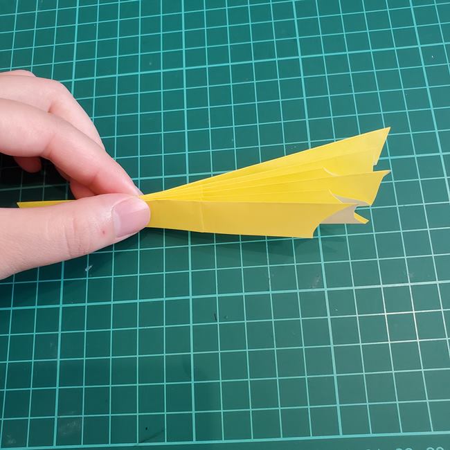 折り紙のもみじ 立体的で簡単な作り方折り方①葉っぱ(15)