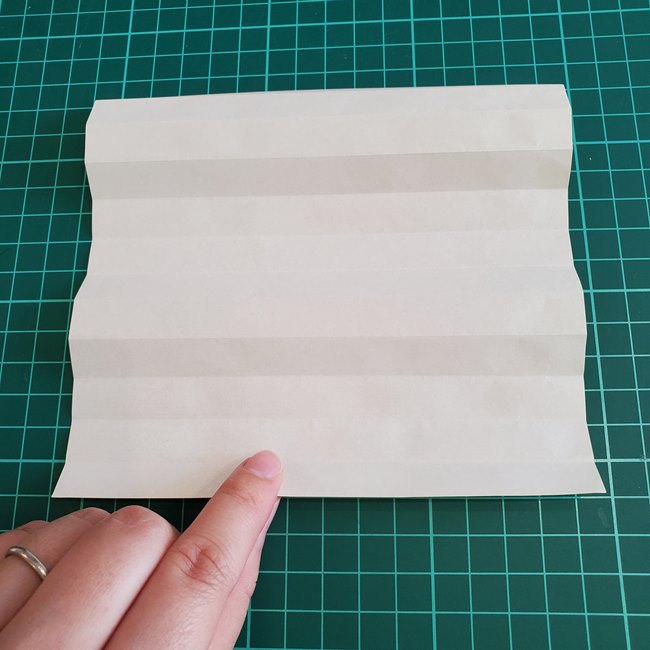 折り紙のもみじ 立体的で簡単な作り方折り方①葉っぱ(6)
