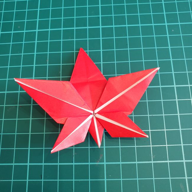 折り紙 ひし形のもみじ(平面)の簡単な折り方作り方②葉っぱ(26)