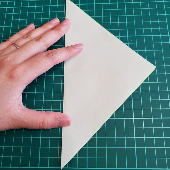 もみじの折り紙 高齢者でも簡単な折り方作り方①葉っぱ(4)