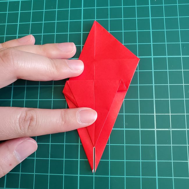 折り紙 ひし形のもみじ(平面)の簡単な折り方作り方②葉っぱ(9)