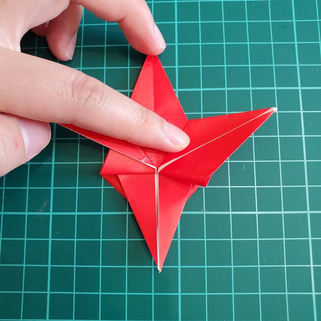 折り紙 ひし形のもみじ(平面)の簡単な折り方作り方②葉っぱ(16)