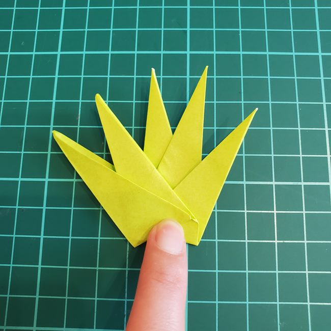 もみじの折り紙 高齢者でも簡単な折り方作り方①葉っぱ(30)