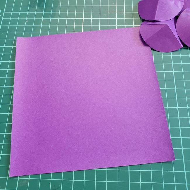 ぶどうの製作 立体的な壁面工作★折り紙の簡単な折り方作り方①実(22)