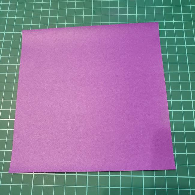 ドラキュラの折り紙は簡単！準備するもの1