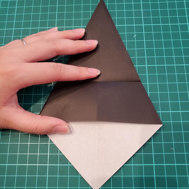 魔法使いの折り紙 簡単な折り方作り方｜ハロウィン飾りにも最適♪│子供と楽しむ折り紙・工作