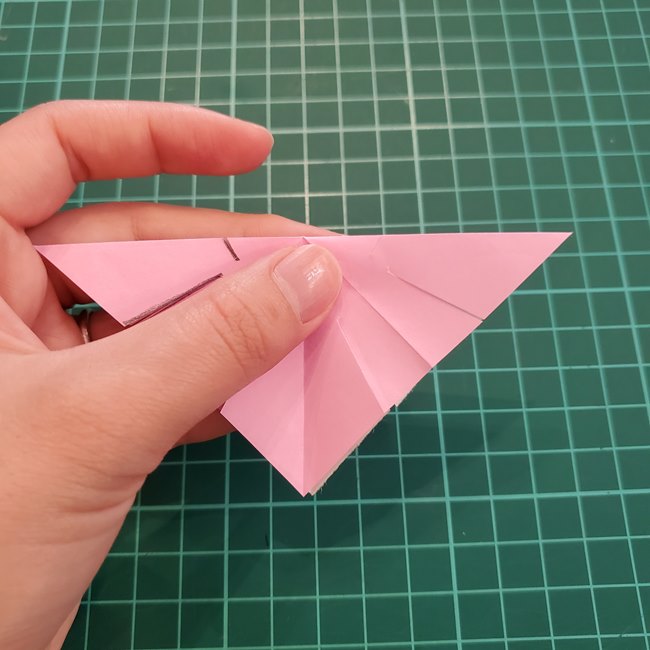なでしこの折り紙の立体的な花の折り方作り方(12)