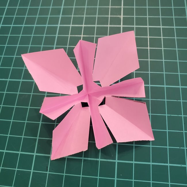 なでしこの折り紙の立体的な花の折り方作り方(20)