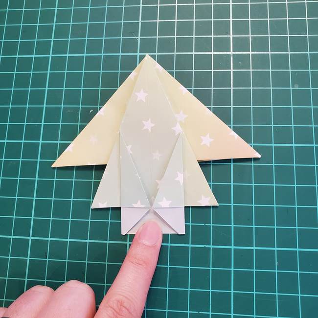 クリスマスツリーの折り紙 おしゃれな平面飾りの折り方作り方②ツリー(14)