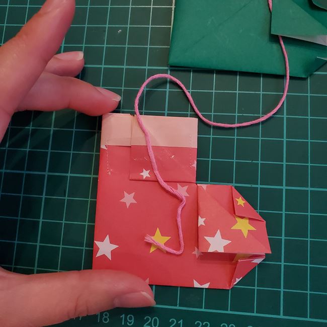 折り紙の吊るし飾り クリスマスver.作り方折り方(24)