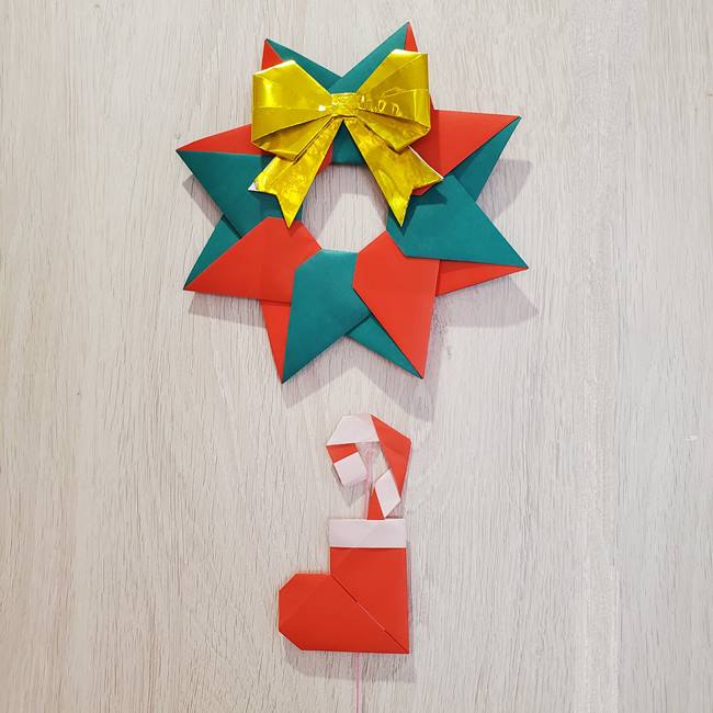 折り紙の吊るし飾りをクリスマスに手作り！ブーツとスティックキャンディがかわいい！