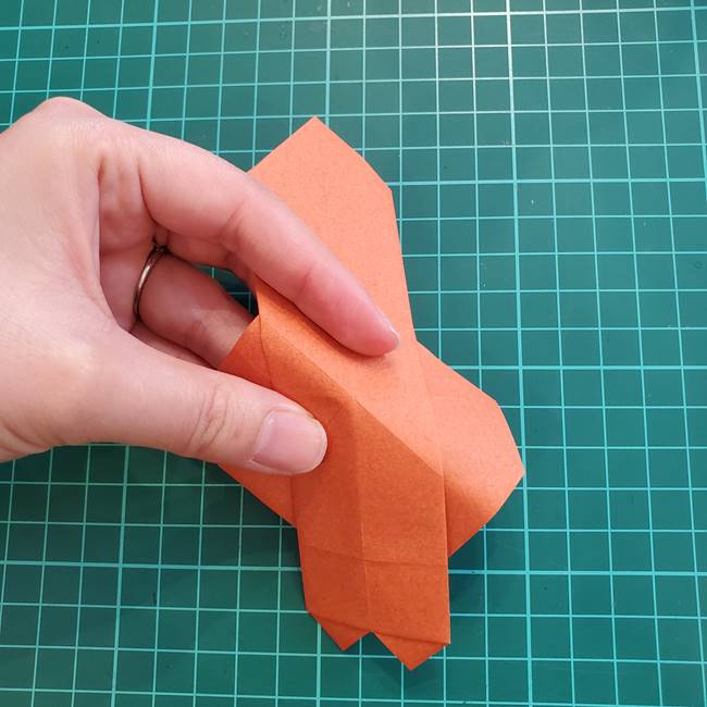 ジンジャーマンクッキーの折り紙 簡単な折り方作り方②顔(2)