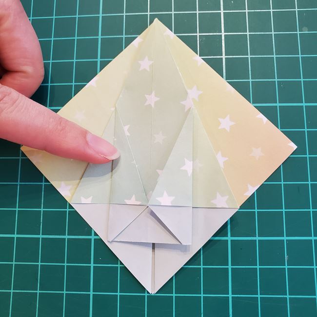 クリスマスツリーの折り紙 おしゃれな平面飾りの折り方作り方①基本(20)