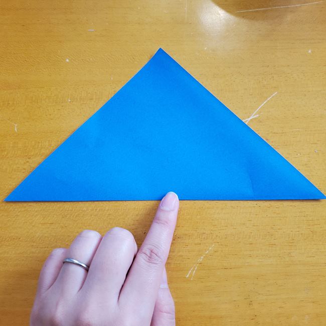 雪の結晶の折り紙 3歳児でも簡単な折り方作り方(2)