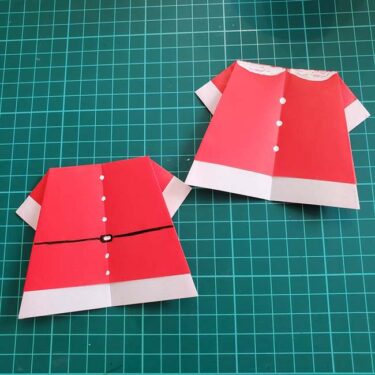 サンタクロースの服の折り紙｜折り方動画をみてつくってみた！