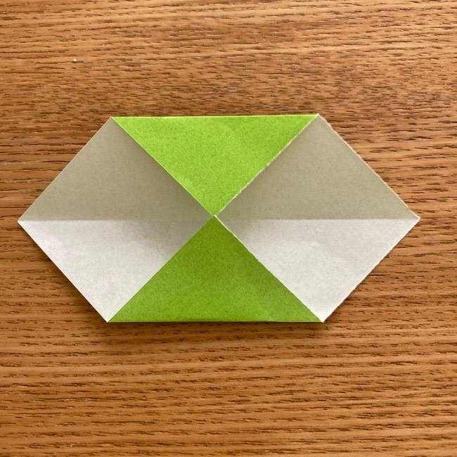 ラプンツェルのカメレオン パスカルの折り紙の折り方作り方②足(4)