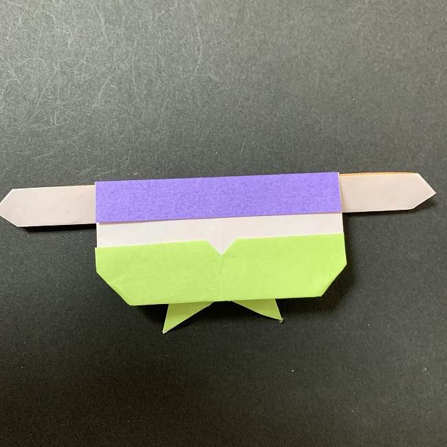 アリエルの折り紙 簡単に全身を折る折り方作り方⑥貼り合わせ(4)