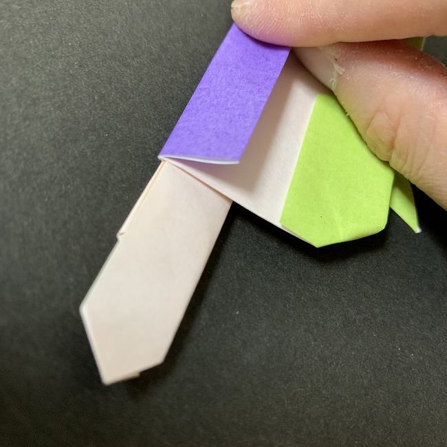 アリエルの折り紙 簡単に全身を折る折り方作り方⑥貼り合わせ(3)