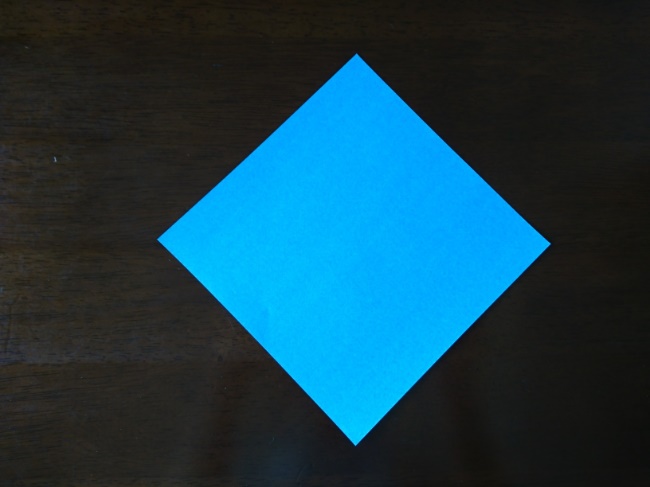 ドラえもんの折り紙 簡単にキャラクターを作る折り方作り方(1)