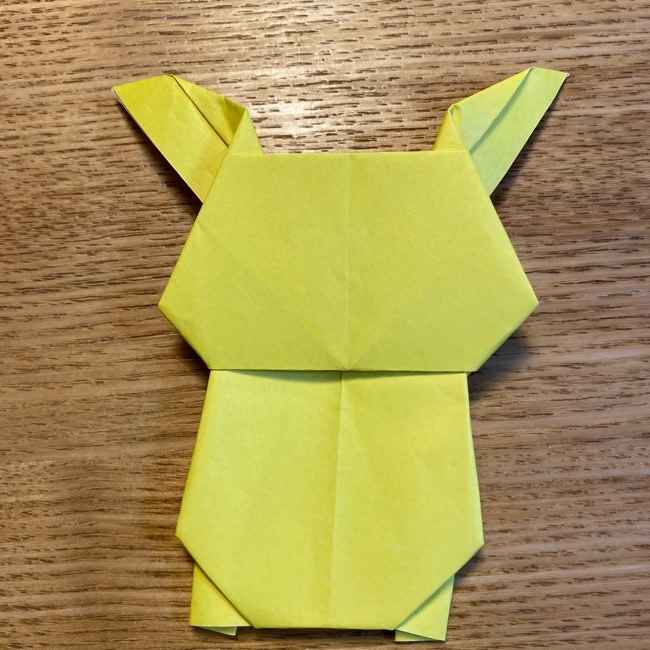 ポケモン折り紙 ピカチュウの全身を一枚で簡単に作る折り方作り方(32)