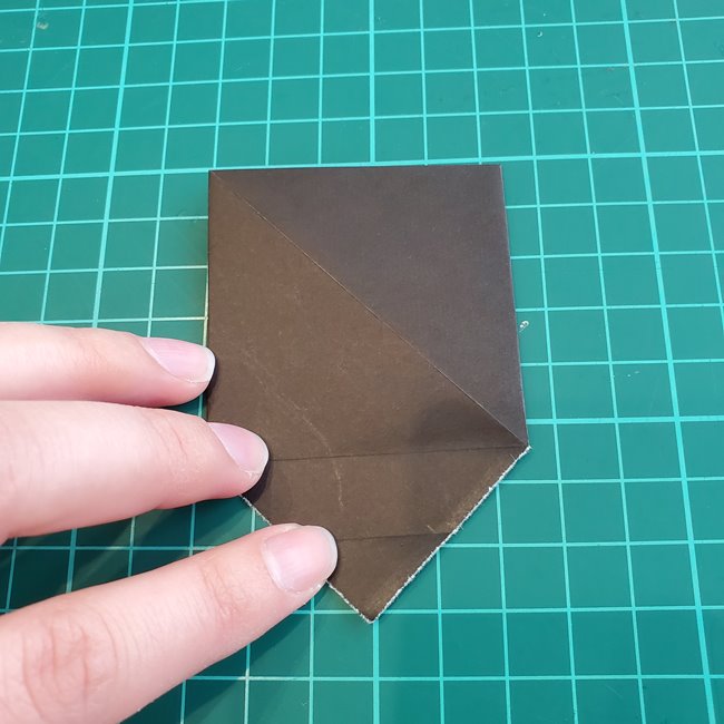 カラスを折り紙で可愛いく平面に作る作り方折り方①顔(9)