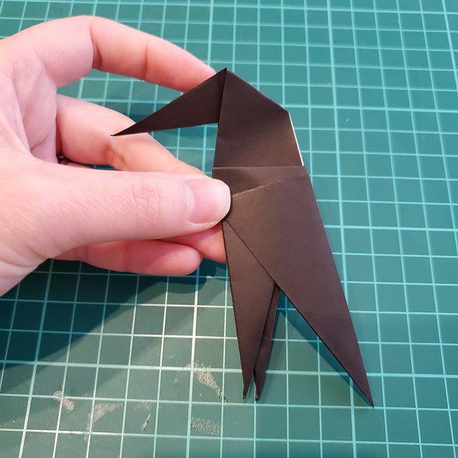 折り紙のカラス 立体的な作り方折り方(24)